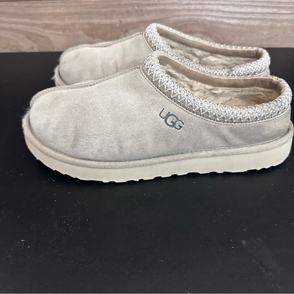 Ugg Tasman Sz 9 - Picture 2 of 11